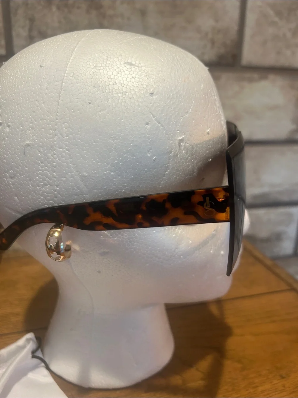 Jessica Simpson Frameless Shield Sunglasses